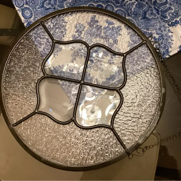 Vintage Clear Stain Glass Round with hanging chain - Picture 6 of 10